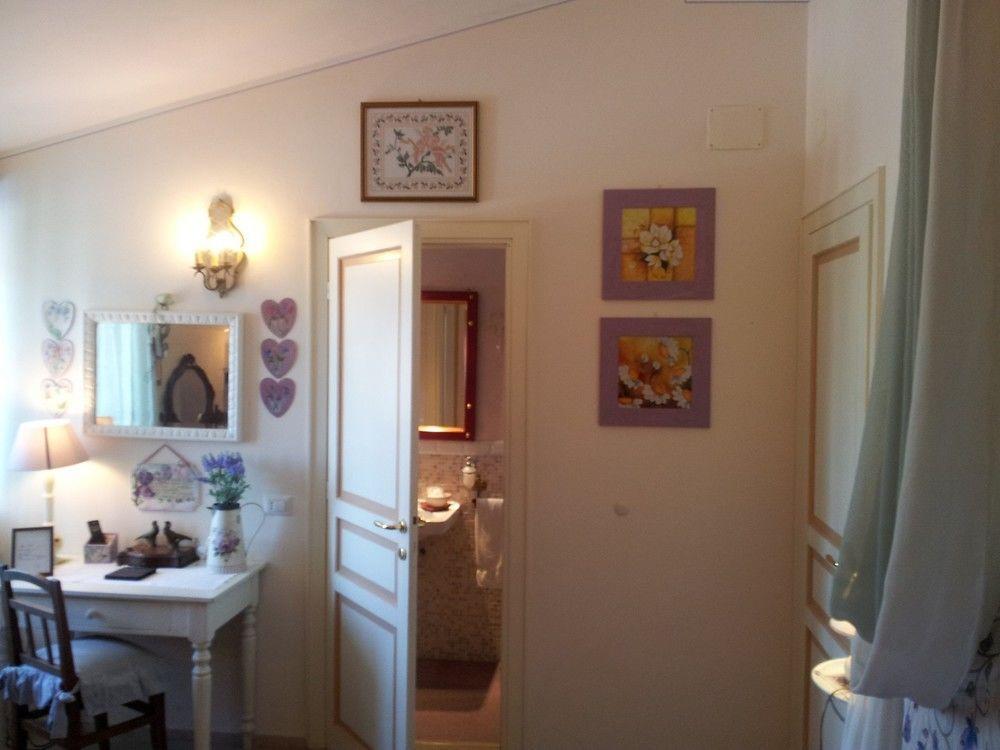 Bed And Breakfast A Casa Delle Fate Assisi Dış mekan fotoğraf