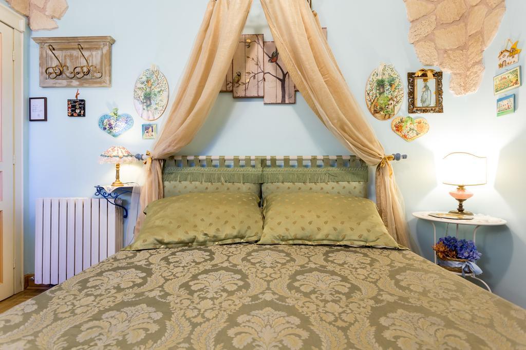 Bed And Breakfast A Casa Delle Fate Assisi Dış mekan fotoğraf