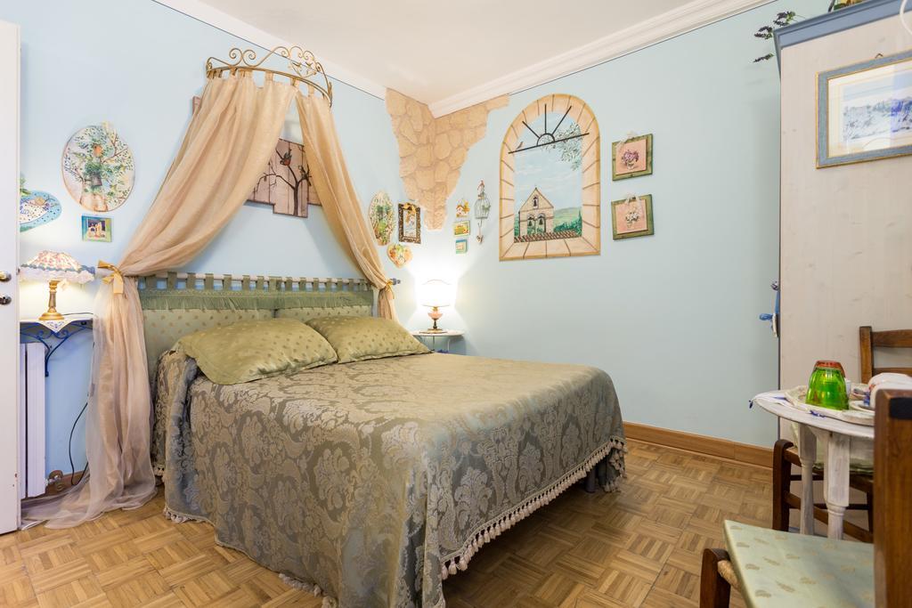 Bed And Breakfast A Casa Delle Fate Assisi Dış mekan fotoğraf
