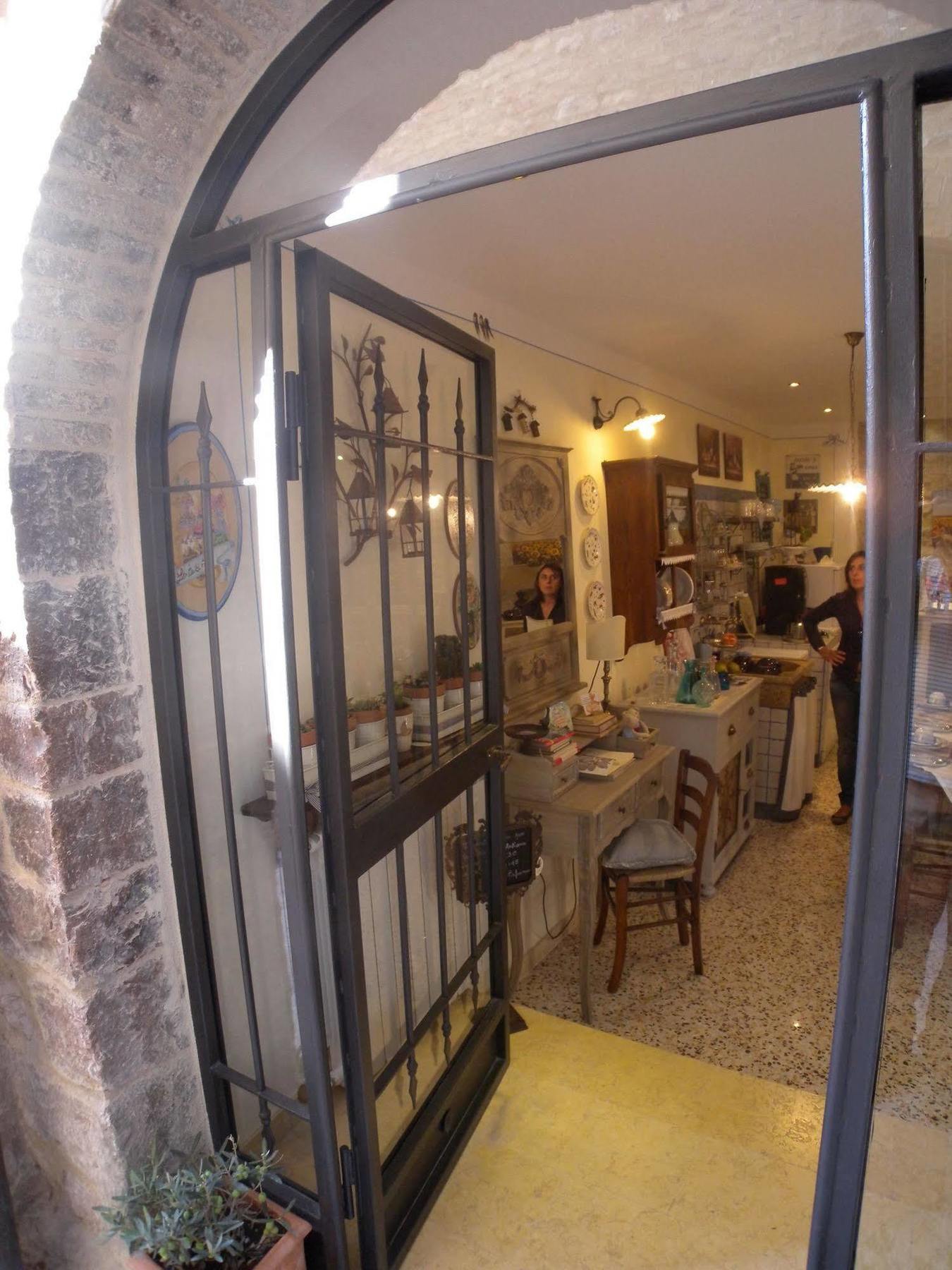 Bed And Breakfast A Casa Delle Fate Assisi Dış mekan fotoğraf