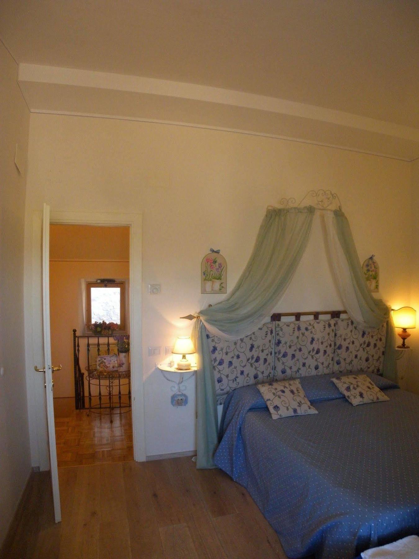 Bed And Breakfast A Casa Delle Fate Assisi Dış mekan fotoğraf