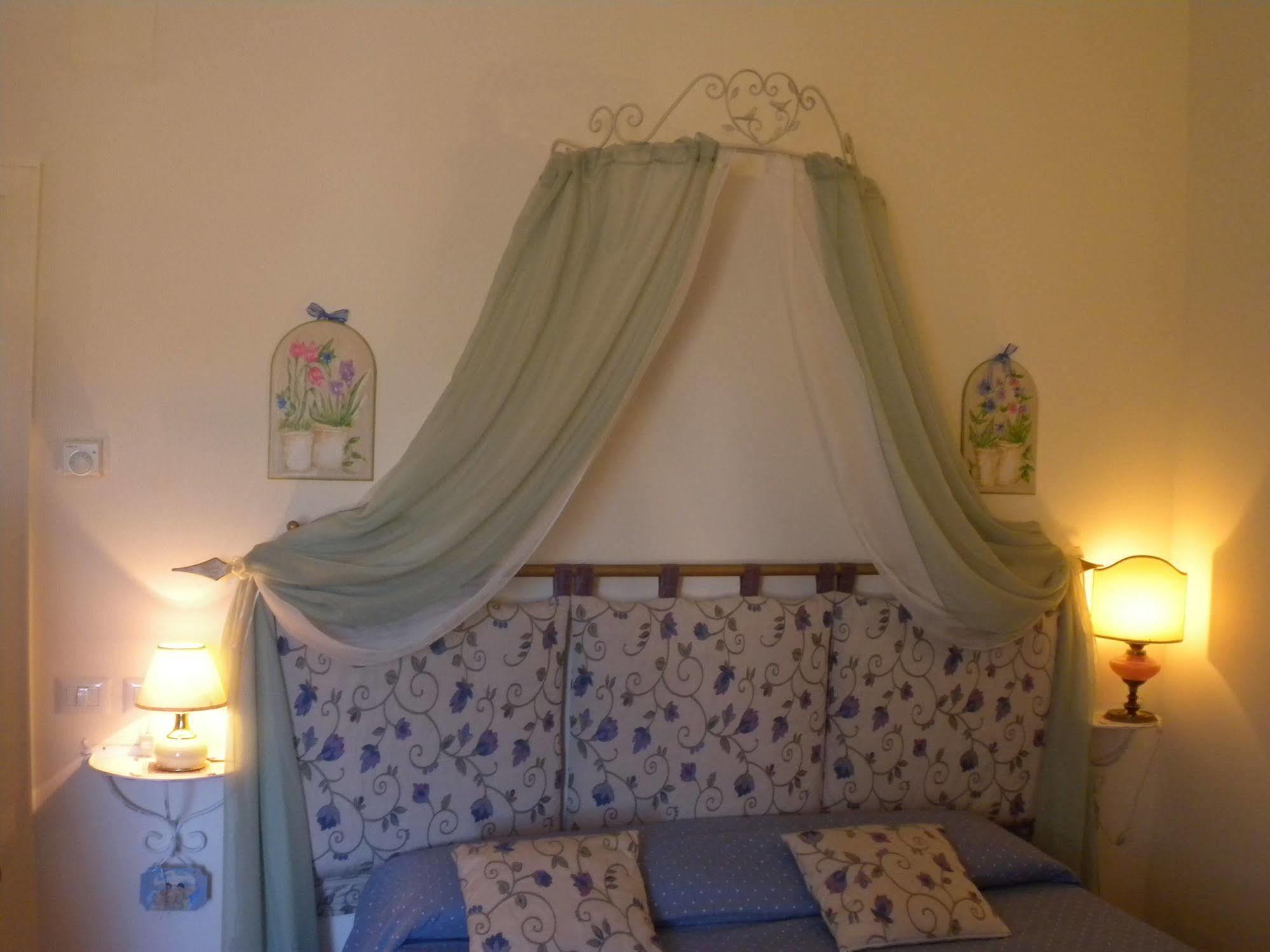 Bed And Breakfast A Casa Delle Fate Assisi Dış mekan fotoğraf